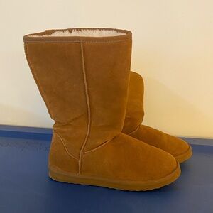 Warm Tan Suede Boots with Plush Lining